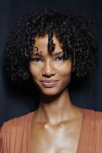 Capelli ricci: come scegliere la frangia perfetta - Perfect Crazy